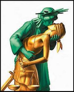 lady-liberty-kissing-justice